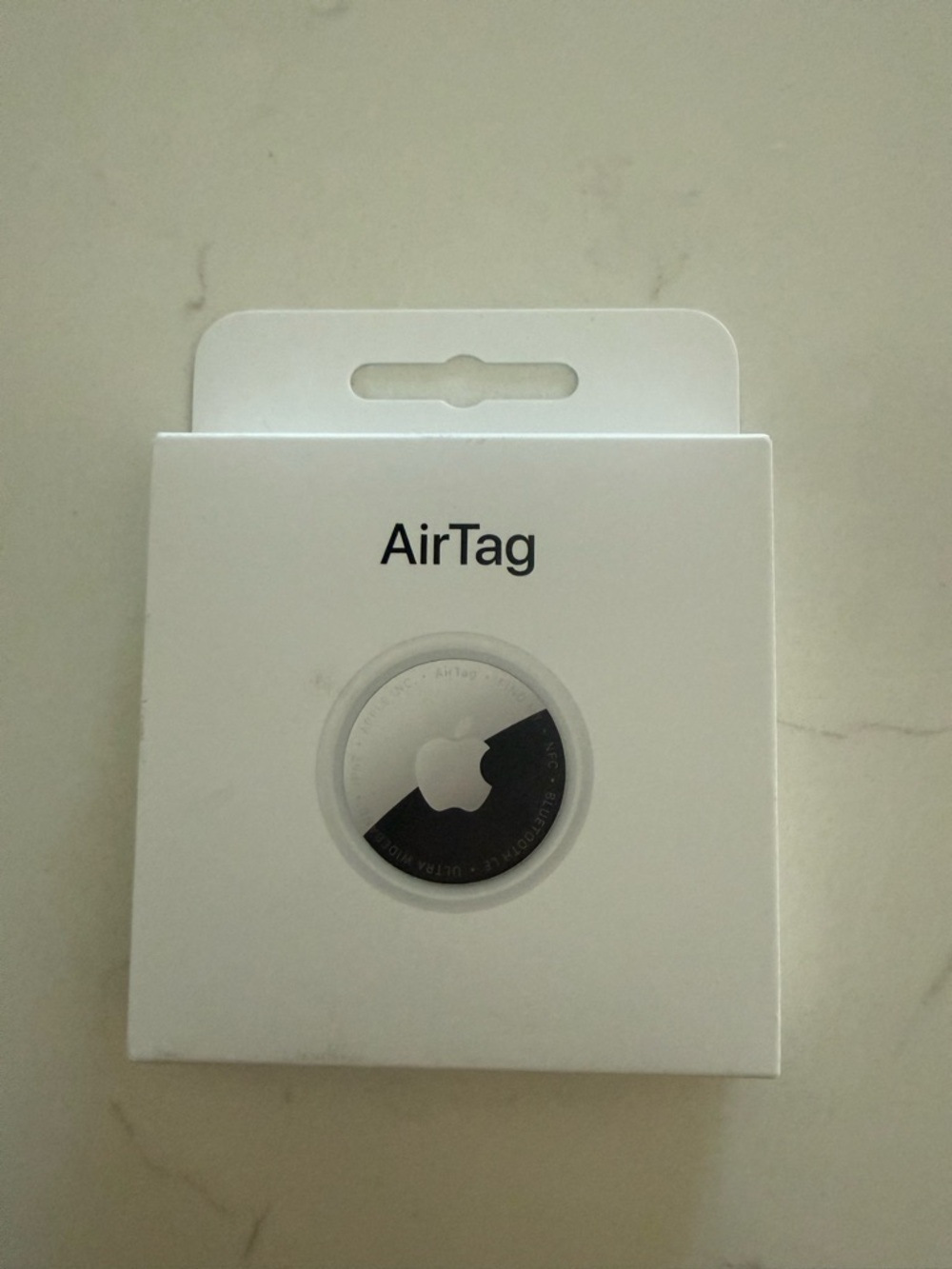 Apple AirTag (White & Black)